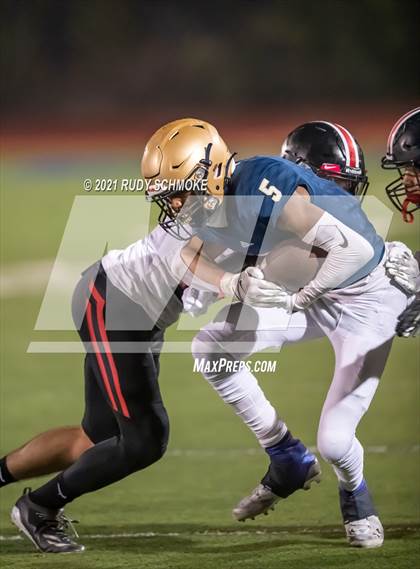 Thumbnail 3 in Santa Fe Christian @ Mater Dei Catholic (CIF SDS Division III Playoffs) photogallery.