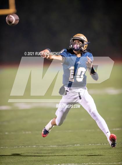 Thumbnail 3 in Santa Fe Christian @ Mater Dei Catholic (CIF SDS Division III Playoffs) photogallery.