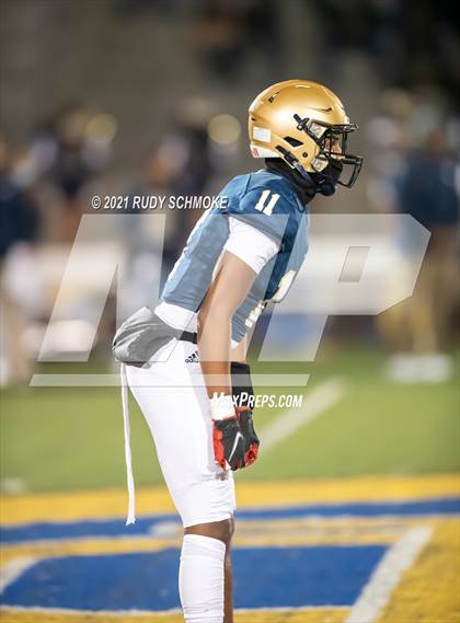 Thumbnail 3 in Santa Fe Christian @ Mater Dei Catholic (CIF SDS Division III Playoffs) photogallery.