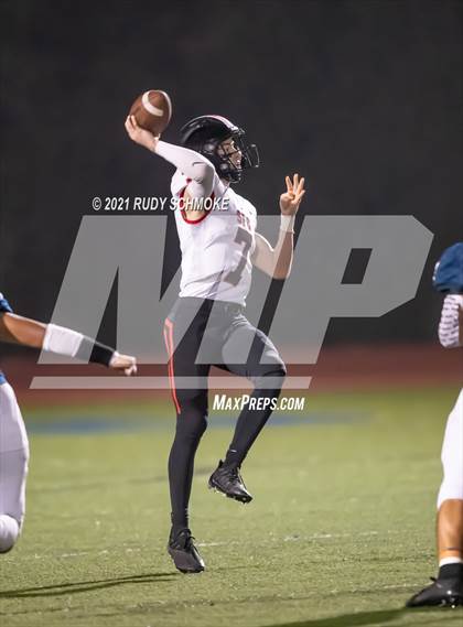 Thumbnail 2 in Santa Fe Christian @ Mater Dei Catholic (CIF SDS Division III Playoffs) photogallery.