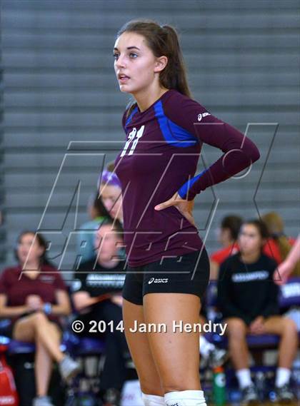 Thumbnail 2 in Flintridge Sacred Heart vs. Assumption (Durango Fall Classic) photogallery.