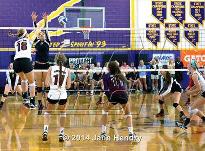Thumbnail 1 in Flintridge Sacred Heart vs. Assumption (Durango Fall Classic) photogallery.