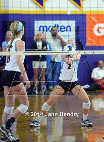 Thumbnail 2 in Flintridge Sacred Heart vs. Assumption (Durango Fall Classic) photogallery.