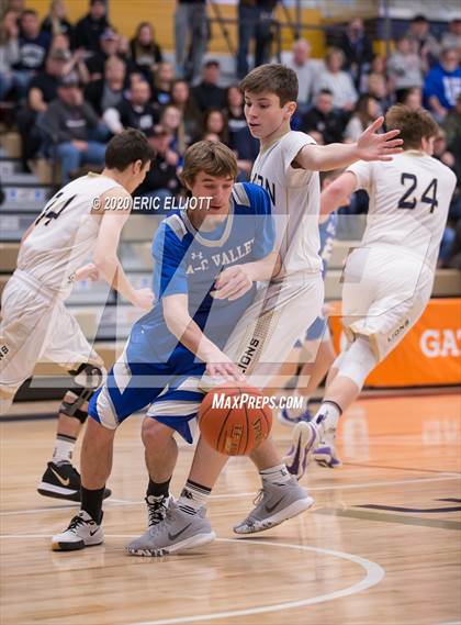 Thumbnail 3 in Allegheny-Clarion Valley vs Clarion-Limestone (PIAA D9 1A Consolation) photogallery.