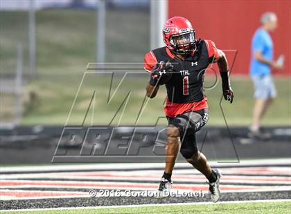 Thumbnail 1 in DeSoto @ Cedar Hill photogallery.