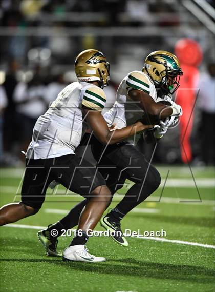 Thumbnail 3 in DeSoto @ Cedar Hill photogallery.