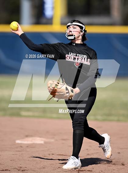 Thumbnail 3 in Bradley Central @ Whitwell photogallery.