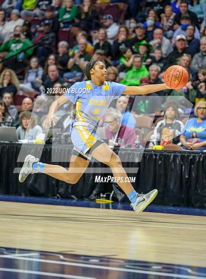 Thumbnail 3 in Kolbe-Cathedral vs. Northwest Catholic (CIAC Class S Final) photogallery.