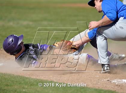 Thumbnail 3 in Bonham vs Leonard (Pottsboro Varsity Tournament) photogallery.