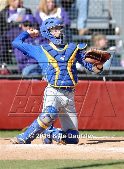 Thumbnail 3 in Bonham vs Leonard (Pottsboro Varsity Tournament) photogallery.