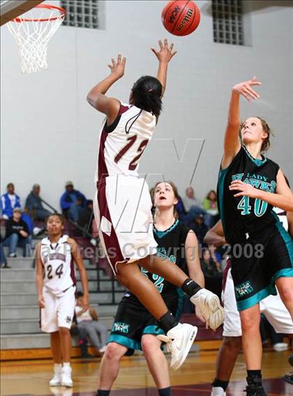 Thumbnail 1 in Hickory vs. Norcom (Lady Greyhound Classic) photogallery.