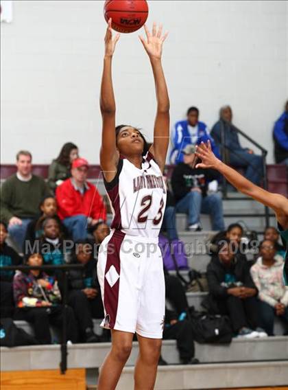 Thumbnail 3 in Hickory vs. Norcom (Lady Greyhound Classic) photogallery.