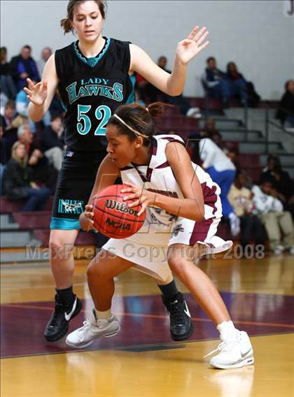 Thumbnail 3 in Hickory vs. Norcom (Lady Greyhound Classic) photogallery.