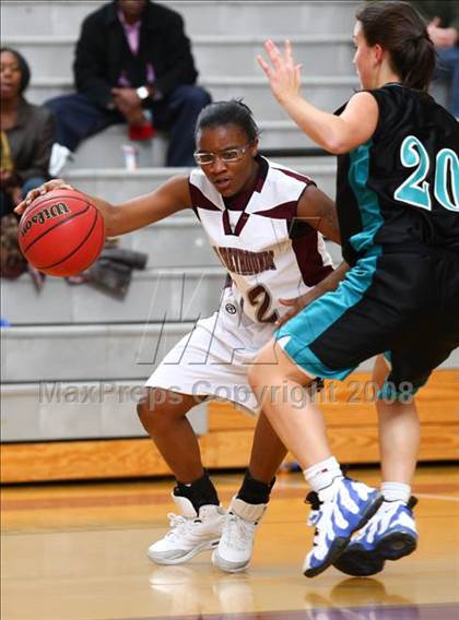 Thumbnail 1 in Hickory vs. Norcom (Lady Greyhound Classic) photogallery.