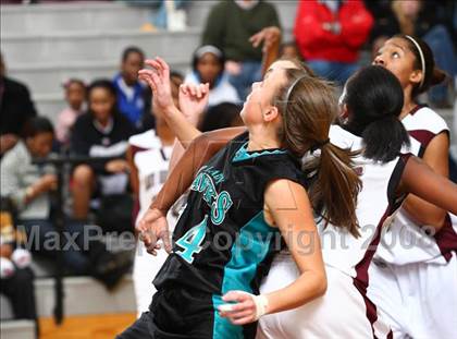 Thumbnail 2 in Hickory vs. Norcom (Lady Greyhound Classic) photogallery.