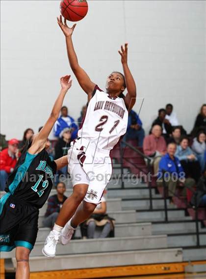 Thumbnail 3 in Hickory vs. Norcom (Lady Greyhound Classic) photogallery.