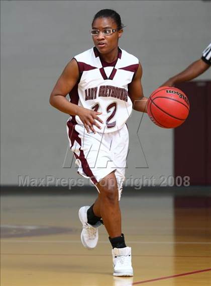 Thumbnail 2 in Hickory vs. Norcom (Lady Greyhound Classic) photogallery.
