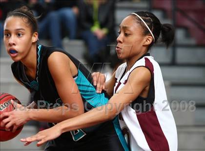 Thumbnail 3 in Hickory vs. Norcom (Lady Greyhound Classic) photogallery.