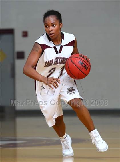 Thumbnail 3 in Hickory vs. Norcom (Lady Greyhound Classic) photogallery.