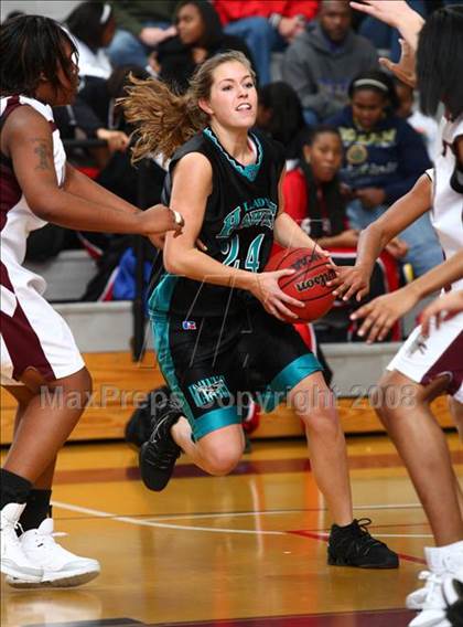 Thumbnail 1 in Hickory vs. Norcom (Lady Greyhound Classic) photogallery.