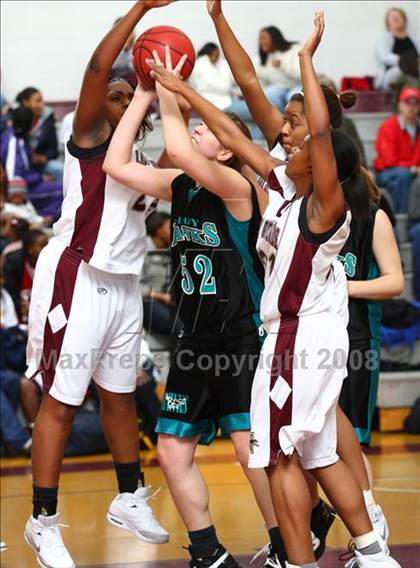 Thumbnail 3 in Hickory vs. Norcom (Lady Greyhound Classic) photogallery.