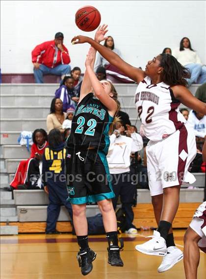 Thumbnail 1 in Hickory vs. Norcom (Lady Greyhound Classic) photogallery.