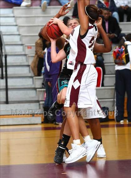 Thumbnail 3 in Hickory vs. Norcom (Lady Greyhound Classic) photogallery.