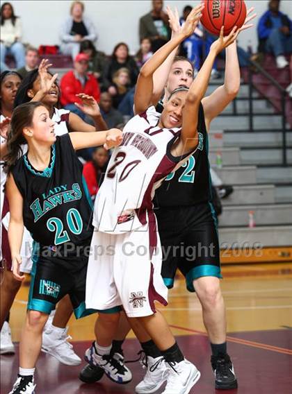 Thumbnail 2 in Hickory vs. Norcom (Lady Greyhound Classic) photogallery.