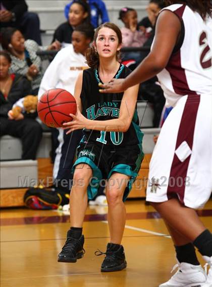 Thumbnail 2 in Hickory vs. Norcom (Lady Greyhound Classic) photogallery.