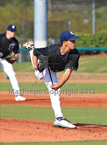 Thumbnail 1 in Gulliver Prep vs. Carroll (National High School Invitational) photogallery.