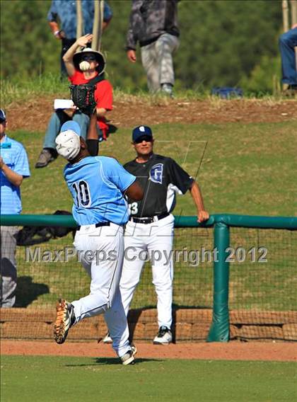 Thumbnail 2 in Gulliver Prep vs. Carroll (National High School Invitational) photogallery.