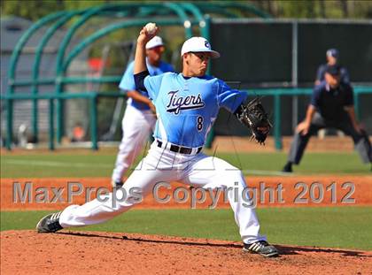 Thumbnail 3 in Gulliver Prep vs. Carroll (National High School Invitational) photogallery.