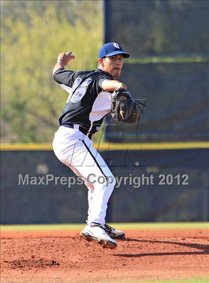 Thumbnail 2 in Gulliver Prep vs. Carroll (National High School Invitational) photogallery.