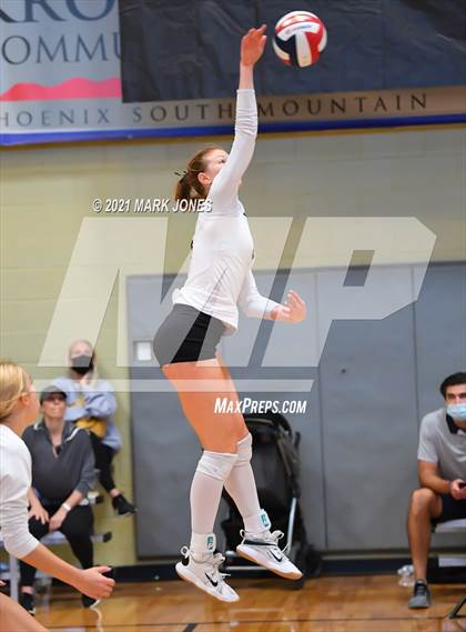 Thumbnail 3 in Bishop Gorman vs. Basha (Nike Tournament of Champions) photogallery.