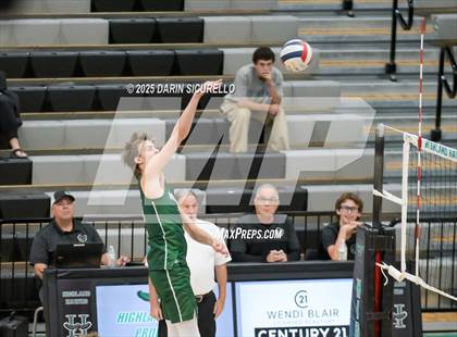 Thumbnail 3 in Mountain Ridge vs Highland (AIA 6A Round 1 Playoff) photogallery.