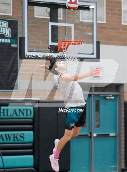 Thumbnail 1 in Mountain Ridge vs Highland (AIA 6A Round 1 Playoff) photogallery.
