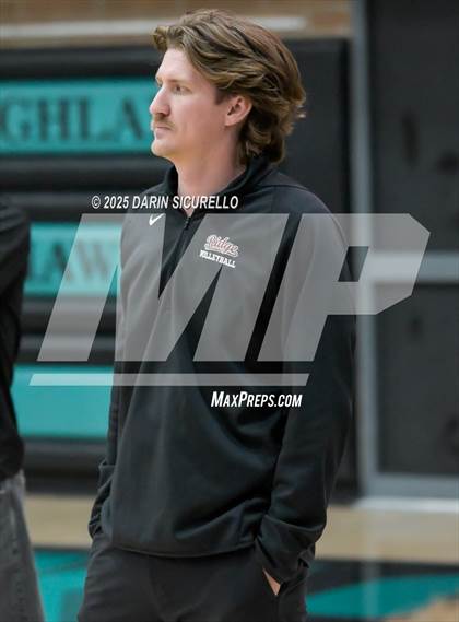 Thumbnail 3 in Mountain Ridge vs Highland (AIA 6A Round 1 Playoff) photogallery.