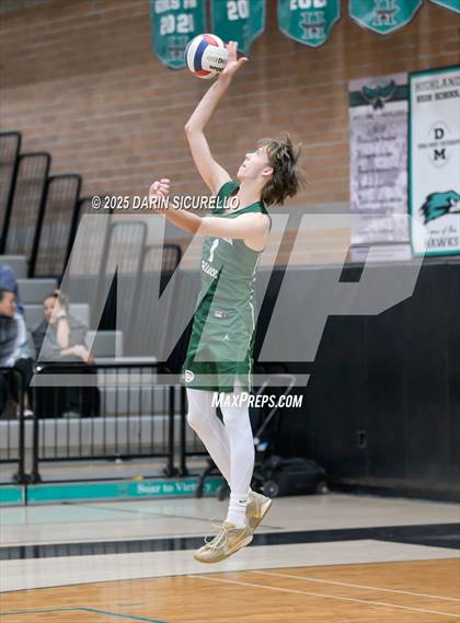 Thumbnail 3 in Mountain Ridge vs Highland (AIA 6A Round 1 Playoff) photogallery.
