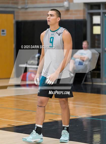 Thumbnail 3 in Mountain Ridge vs Highland (AIA 6A Round 1 Playoff) photogallery.