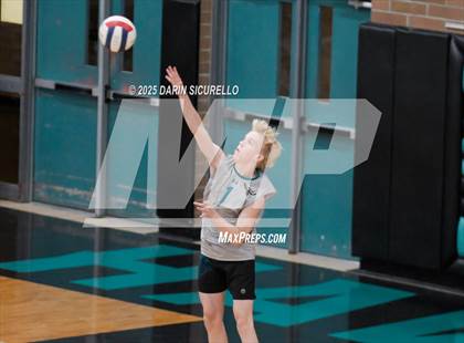 Thumbnail 2 in Mountain Ridge vs Highland (AIA 6A Round 1 Playoff) photogallery.