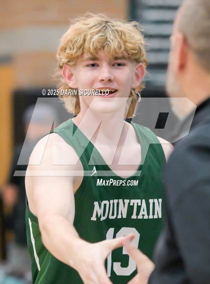 Thumbnail 3 in Mountain Ridge vs Highland (AIA 6A Round 1 Playoff) photogallery.