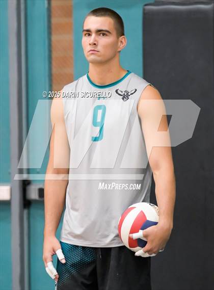 Thumbnail 2 in Mountain Ridge vs Highland (AIA 6A Round 1 Playoff) photogallery.