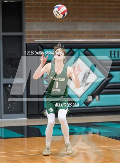 Thumbnail 3 in Mountain Ridge vs Highland (AIA 6A Round 1 Playoff) photogallery.