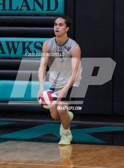 Thumbnail 3 in Mountain Ridge vs Highland (AIA 6A Round 1 Playoff) photogallery.