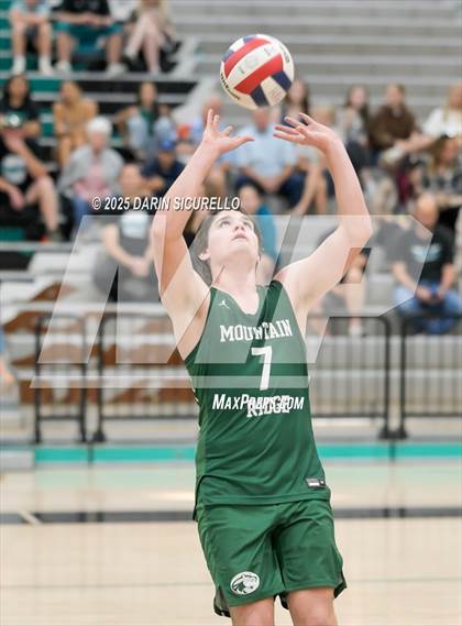 Thumbnail 3 in Mountain Ridge vs Highland (AIA 6A Round 1 Playoff) photogallery.