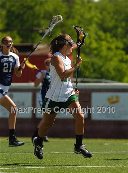 Thumbnail 1 in Farmingdale vs. Pittsford (NYSPHSAA Class A Semifinal) photogallery.