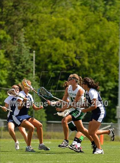 Thumbnail 3 in Farmingdale vs. Pittsford (NYSPHSAA Class A Semifinal) photogallery.