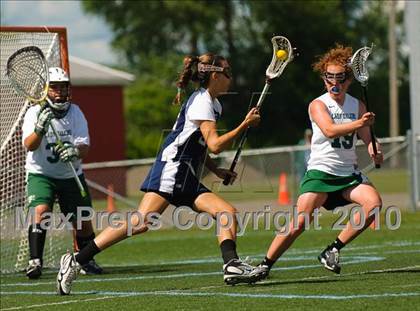 Thumbnail 3 in Farmingdale vs. Pittsford (NYSPHSAA Class A Semifinal) photogallery.
