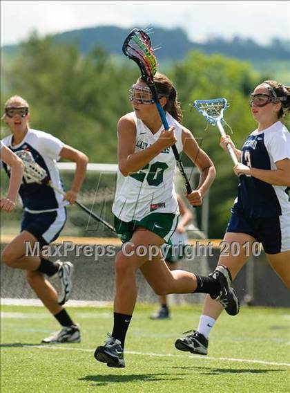 Thumbnail 1 in Farmingdale vs. Pittsford (NYSPHSAA Class A Semifinal) photogallery.