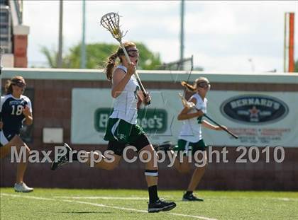 Thumbnail 1 in Farmingdale vs. Pittsford (NYSPHSAA Class A Semifinal) photogallery.
